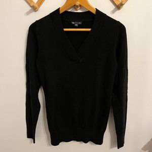 GAP Womens Medium V-neck Sweater in Black
